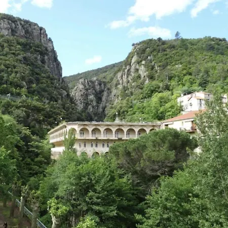 Confort Les Bains A 2 Pas Des Thermes *